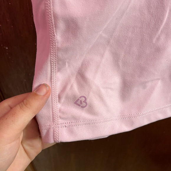 BLOGILATES light pink RUFFLE Tank - Picture 3 of 4